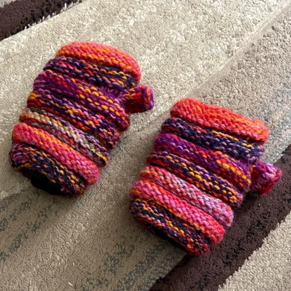 Vibrant Multicolor Knit Mittens - Picture 1 of 2